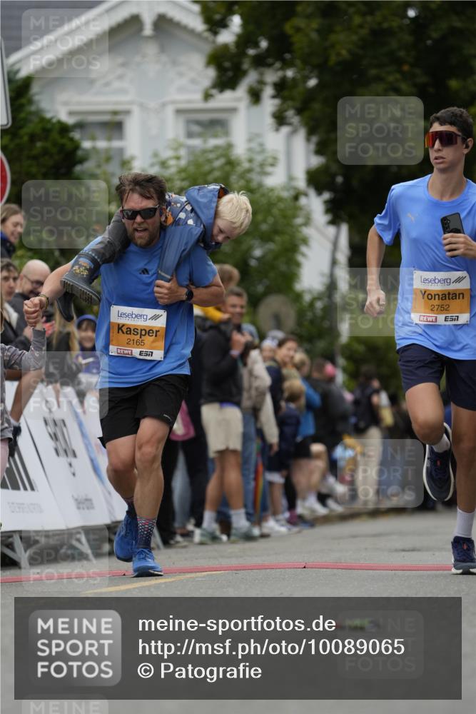 30.08.2026 - Blankeneser Heldenlauf Patografie http://msf.ph/oto/10089065 30.08.2026 11:47:39 Ziel 2022, 2165, 2559, 2710, 2752 meine-sportfotos.de
