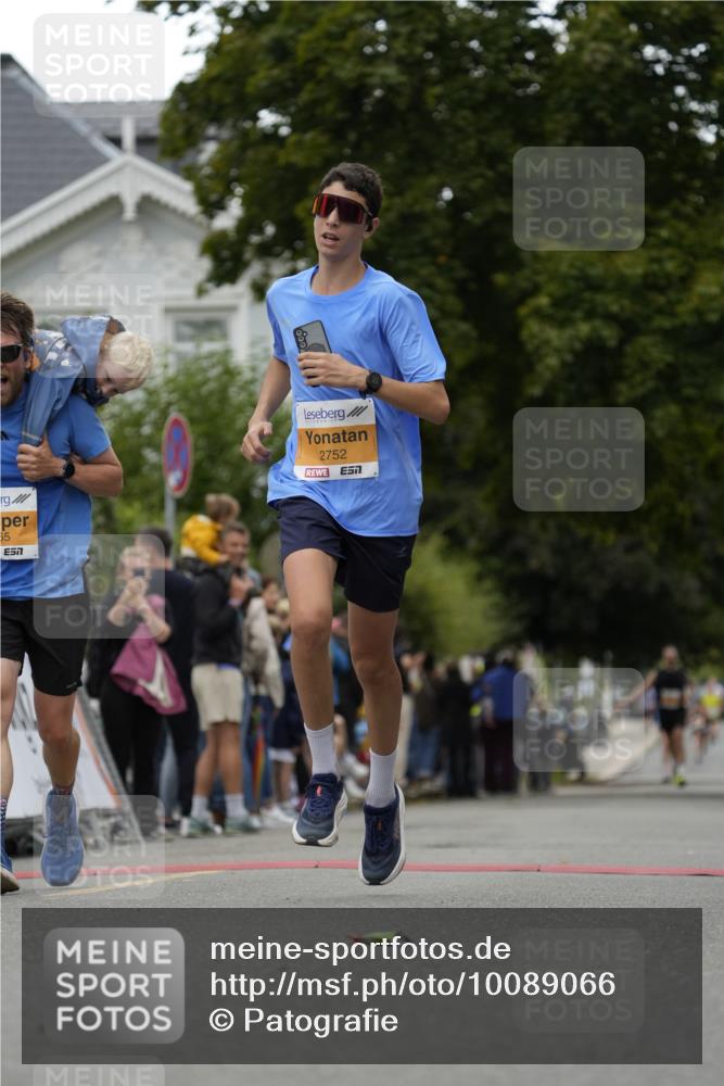 30.08.2026 - Blankeneser Heldenlauf Patografie http://msf.ph/oto/10089066 30.08.2026 11:47:40 Ziel 2165, 2559, 2710, 2752 meine-sportfotos.de