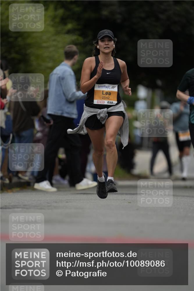 30.08.2026 - Blankeneser Heldenlauf Patografie http://msf.ph/oto/10089086 30.08.2026 11:48:05 Ziel 2542, 4487 meine-sportfotos.de