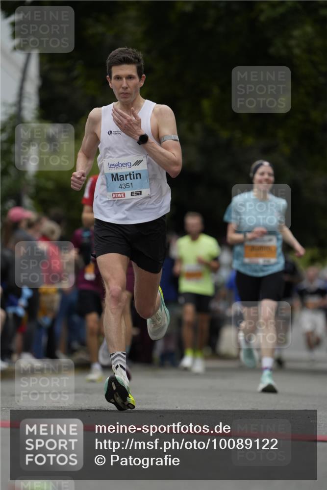 30.08.2026 - Blankeneser Heldenlauf Patografie http://msf.ph/oto/10089122 30.08.2026 11:48:53 Ziel 2613, 2943, 4351 meine-sportfotos.de