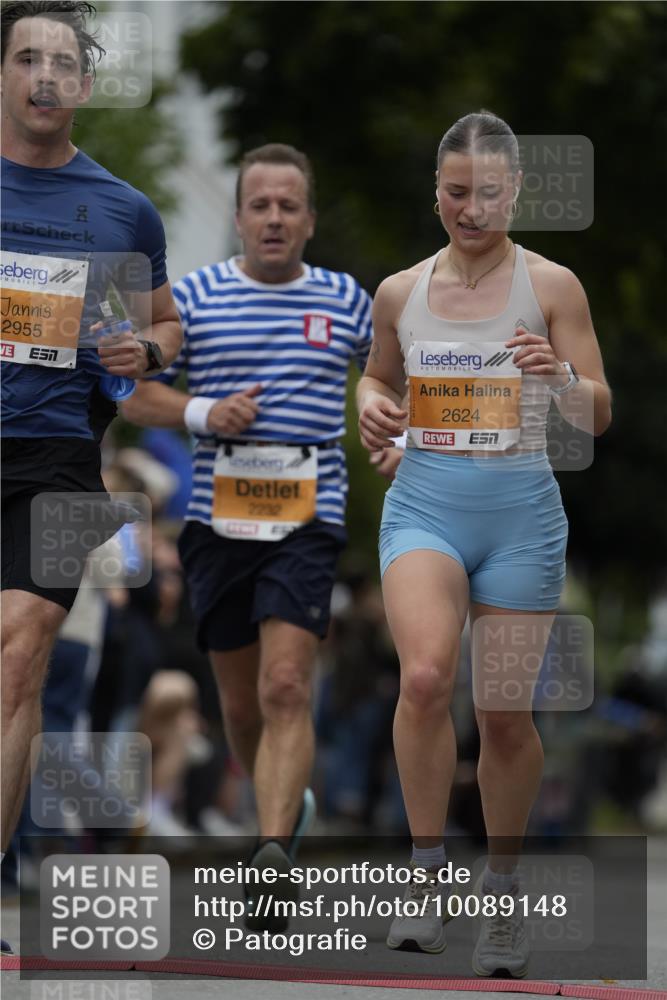 30.08.2026 - Blankeneser Heldenlauf Patografie http://msf.ph/oto/10089148 30.08.2026 11:49:15 Ziel 2232, 2555, 2624, 2955 meine-sportfotos.de