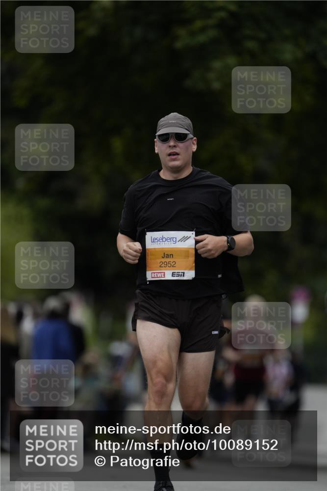 30.08.2026 - Blankeneser Heldenlauf Patografie http://msf.ph/oto/10089152 30.08.2026 11:49:22 Ziel 2205, 2232, 2624, 2952, 2955 meine-sportfotos.de