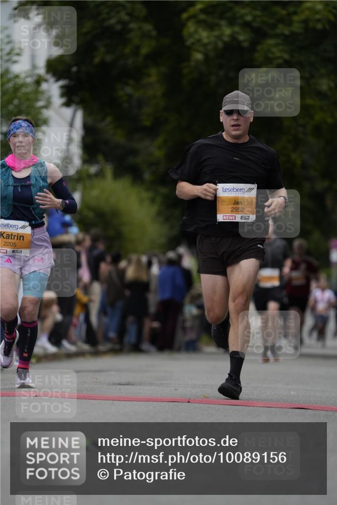 30.08.2026 - Blankeneser Heldenlauf Patografie http://msf.ph/oto/10089156 30.08.2026 11:49:23 Ziel 2205, 2232, 2624, 2952, 2955 meine-sportfotos.de