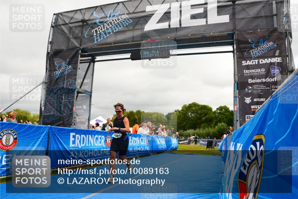 30.08.2026 - Elbe Triathlon Hamburg LAZAROV Photography http://msf.ph/oto/10089163 30.08.2026 12:32:16 Ziel 1669 meine-sportfotos.de