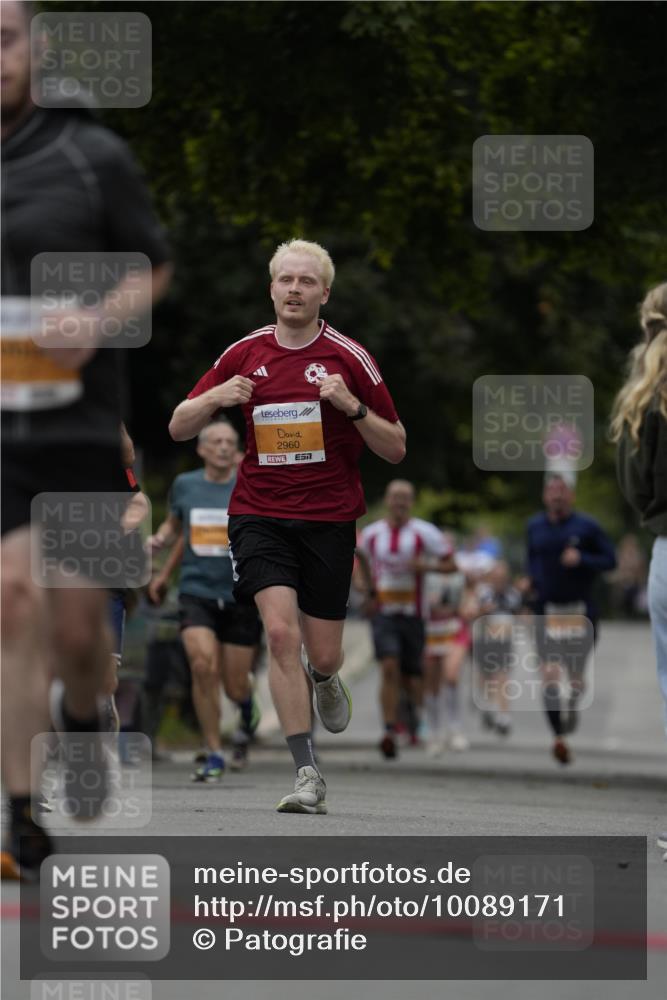 30.08.2026 - Blankeneser Heldenlauf Patografie http://msf.ph/oto/10089171 30.08.2026 11:49:31 Ziel 2205, 2657, 2721, 2952 meine-sportfotos.de