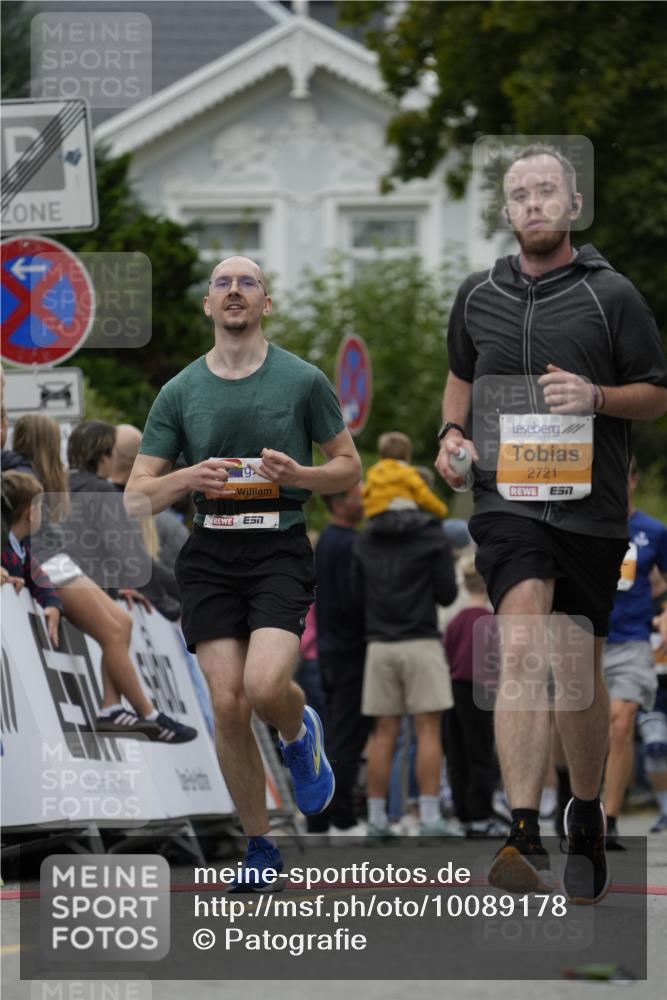 30.08.2026 - Blankeneser Heldenlauf Patografie http://msf.ph/oto/10089178 30.08.2026 11:49:33 Ziel 2261, 2267, 2657, 2721, 2960 meine-sportfotos.de