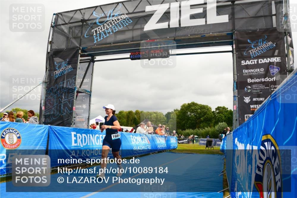 30.08.2026 - Elbe Triathlon Hamburg LAZAROV Photography http://msf.ph/oto/10089184 30.08.2026 12:32:58 Ziel 1666 meine-sportfotos.de