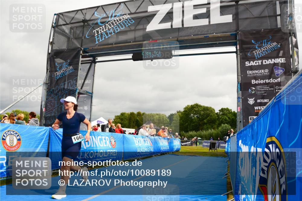 30.08.2026 - Elbe Triathlon Hamburg LAZAROV Photography http://msf.ph/oto/10089189 30.08.2026 12:32:59 Ziel 1666 meine-sportfotos.de