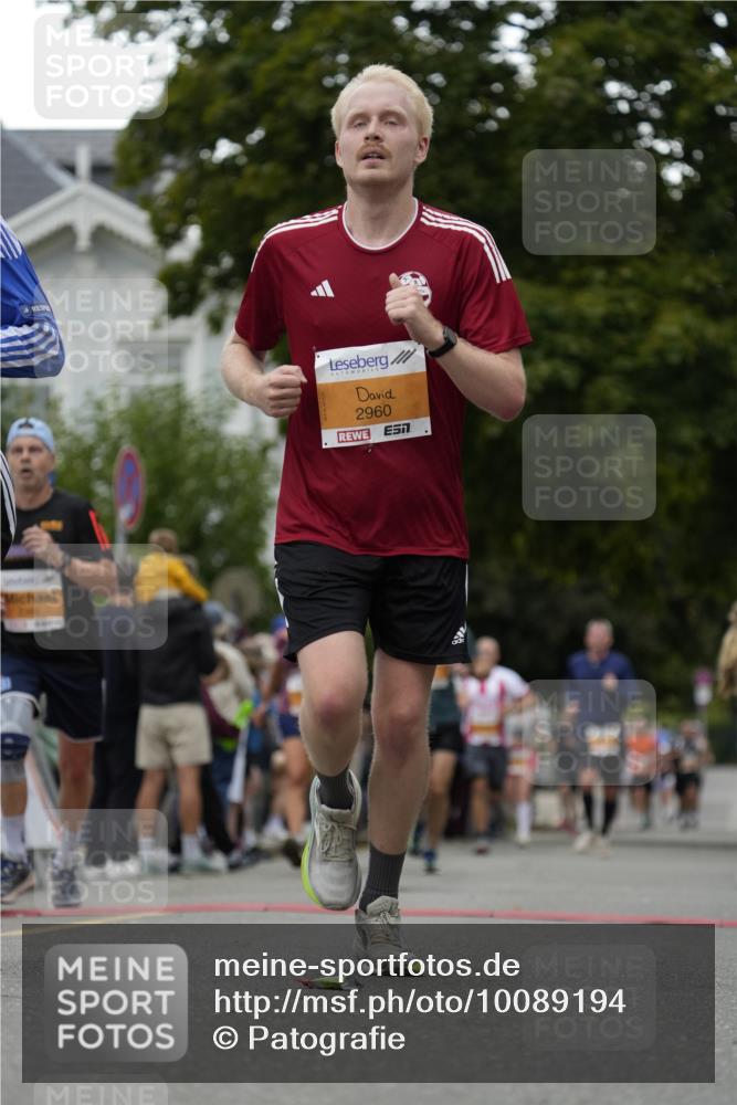 30.08.2026 - Blankeneser Heldenlauf Patografie http://msf.ph/oto/10089194 30.08.2026 11:49:39 Ziel 2261, 2267, 2365, 2550, 2569, 2657, 2721, 2960 meine-sportfotos.de