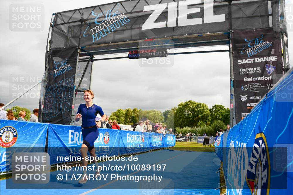 30.08.2026 - Elbe Triathlon Hamburg LAZAROV Photography http://msf.ph/oto/10089197 30.08.2026 12:33:09 Ziel 1497 meine-sportfotos.de