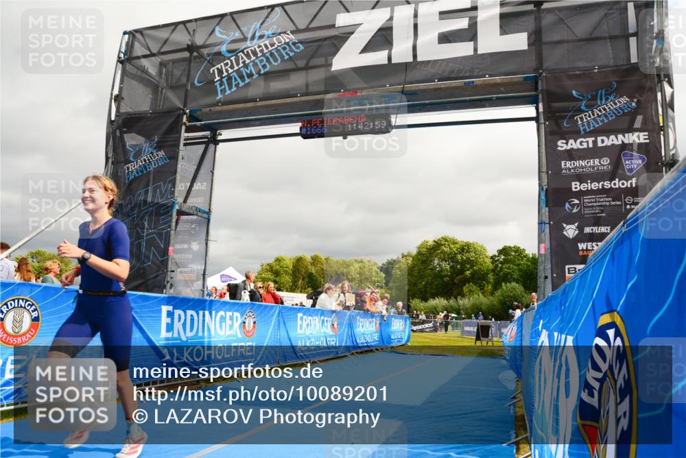 30.08.2026 - Elbe Triathlon Hamburg LAZAROV Photography http://msf.ph/oto/10089201 30.08.2026 12:33:10 Ziel 1497 meine-sportfotos.de