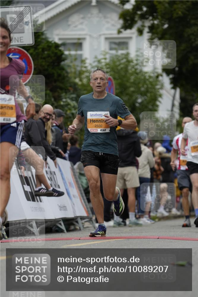 30.08.2026 - Blankeneser Heldenlauf Patografie http://msf.ph/oto/10089207 30.08.2026 11:49:43 Ziel 2054, 2178, 2261, 2267, 2365, 2550, 2569, 2617, 2960 meine-sportfotos.de