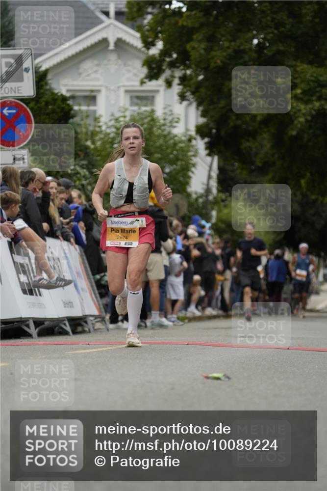 30.08.2026 - Blankeneser Heldenlauf Patografie http://msf.ph/oto/10089224 30.08.2026 11:49:49 Ziel 2054, 2178, 2550, 2569, 2617, 2674 meine-sportfotos.de