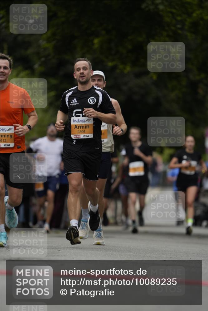 30.08.2026 - Blankeneser Heldenlauf Patografie http://msf.ph/oto/10089235 30.08.2026 11:49:55 Ziel 2396, 2612, 2674, 2739, 2958 meine-sportfotos.de