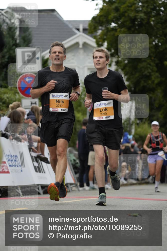 30.08.2026 - Blankeneser Heldenlauf Patografie http://msf.ph/oto/10089255 30.08.2026 11:50:07 Ziel 2017, 2028, 2060, 2220, 2243, 2805, 2958 meine-sportfotos.de