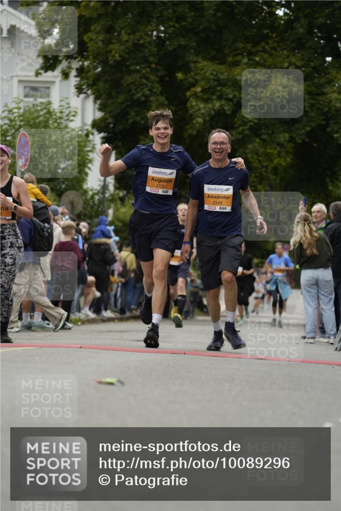 30.08.2026 - Blankeneser Heldenlauf Patografie http://msf.ph/oto/10089296 30.08.2026 11:50:45 Ziel 2105, 2149, 2150, 2209, 2544, 2712, 2732, 2881 meine-sportfotos.de