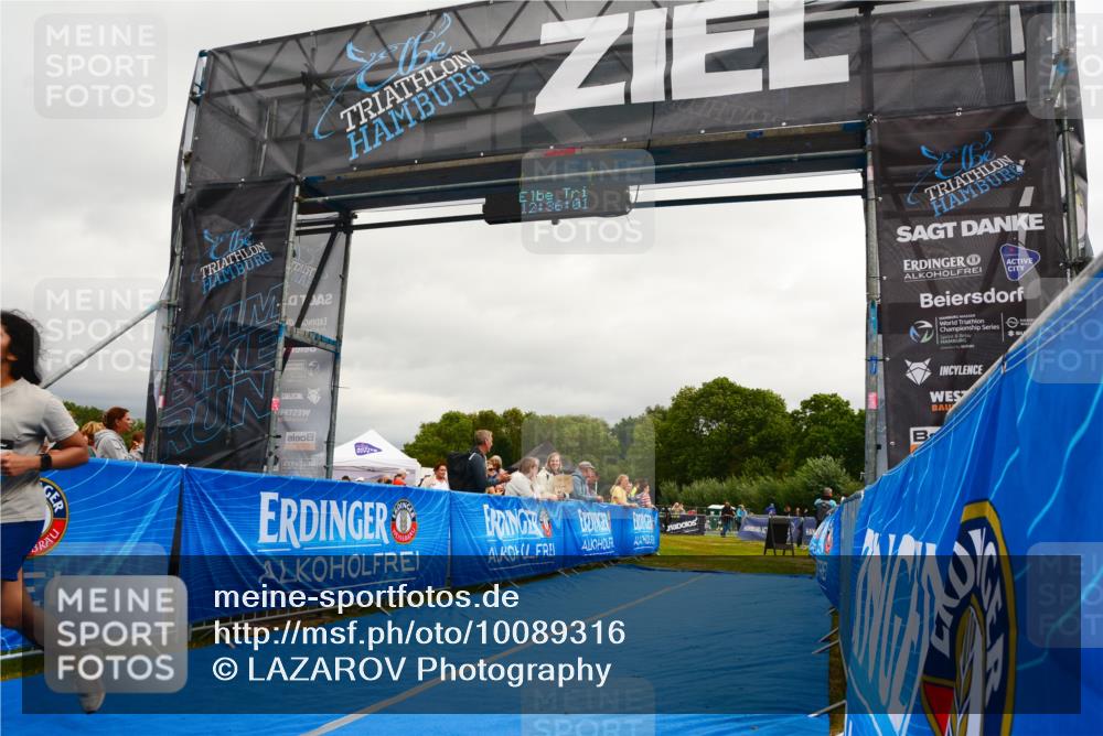 30.08.2026 - Elbe Triathlon Hamburg LAZAROV Photography http://msf.ph/oto/10089316 30.08.2026 12:36:02 Ziel 1476 meine-sportfotos.de