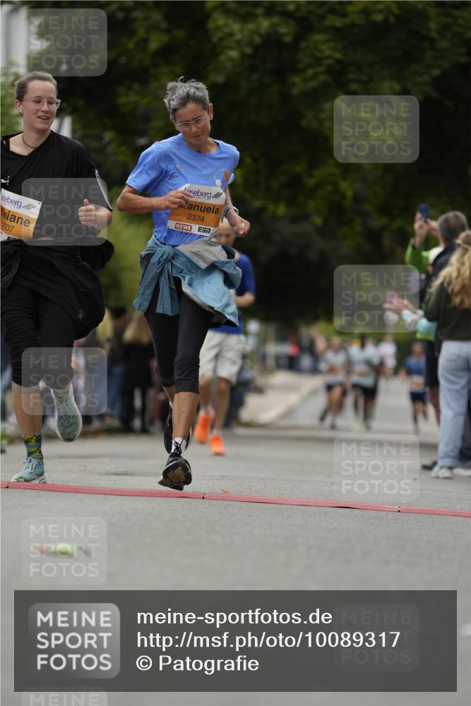 30.08.2026 - Blankeneser Heldenlauf Patografie http://msf.ph/oto/10089317 30.08.2026 11:50:55 Ziel 2209, 2374, 2707 meine-sportfotos.de