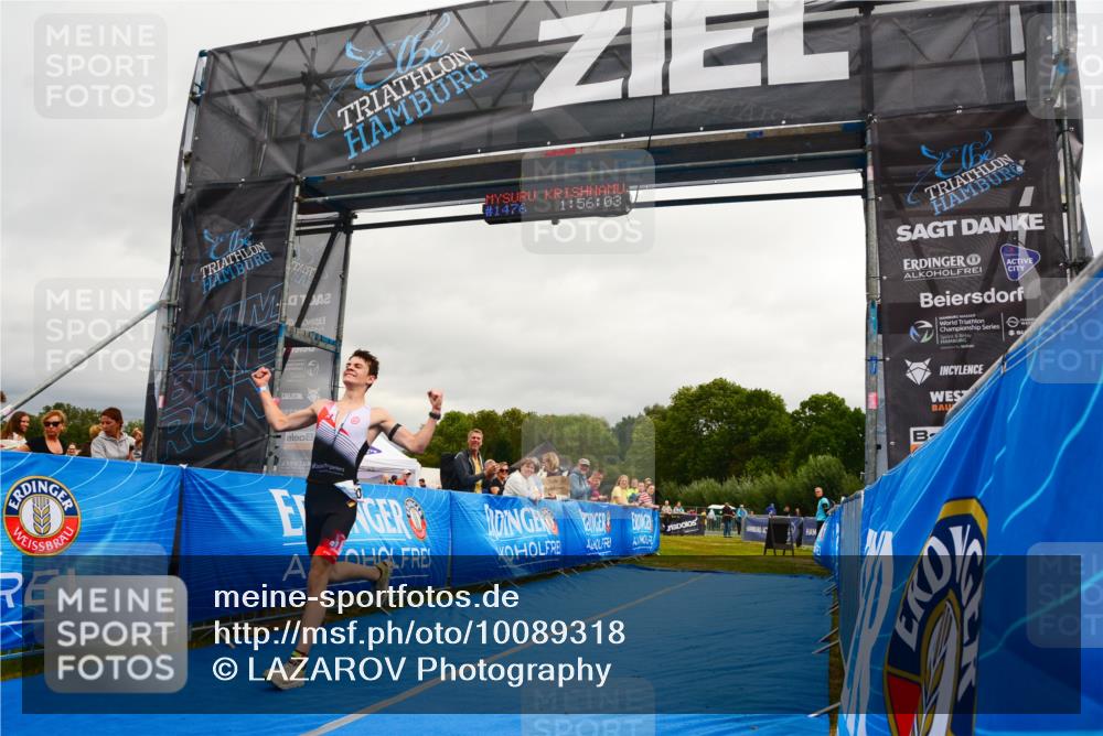 30.08.2026 - Elbe Triathlon Hamburg LAZAROV Photography http://msf.ph/oto/10089318 30.08.2026 12:36:13 Ziel 1740 meine-sportfotos.de