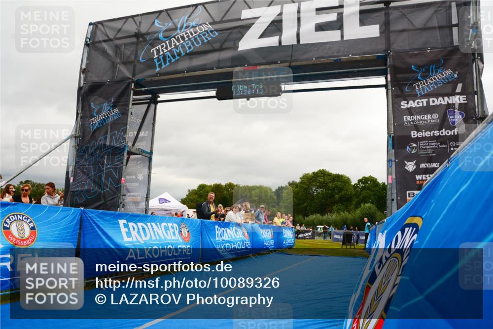 30.08.2026 - Elbe Triathlon Hamburg LAZAROV Photography http://msf.ph/oto/10089326 30.08.2026 12:36:14 Ziel 1740 meine-sportfotos.de