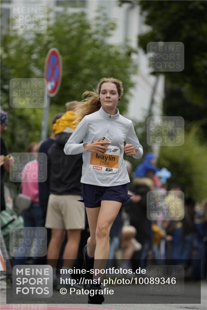 30.08.2026 - Blankeneser Heldenlauf Patografie http://msf.ph/oto/10089346 30.08.2026 11:51:14 Ziel 2158, 2159, 2504, 2799 meine-sportfotos.de