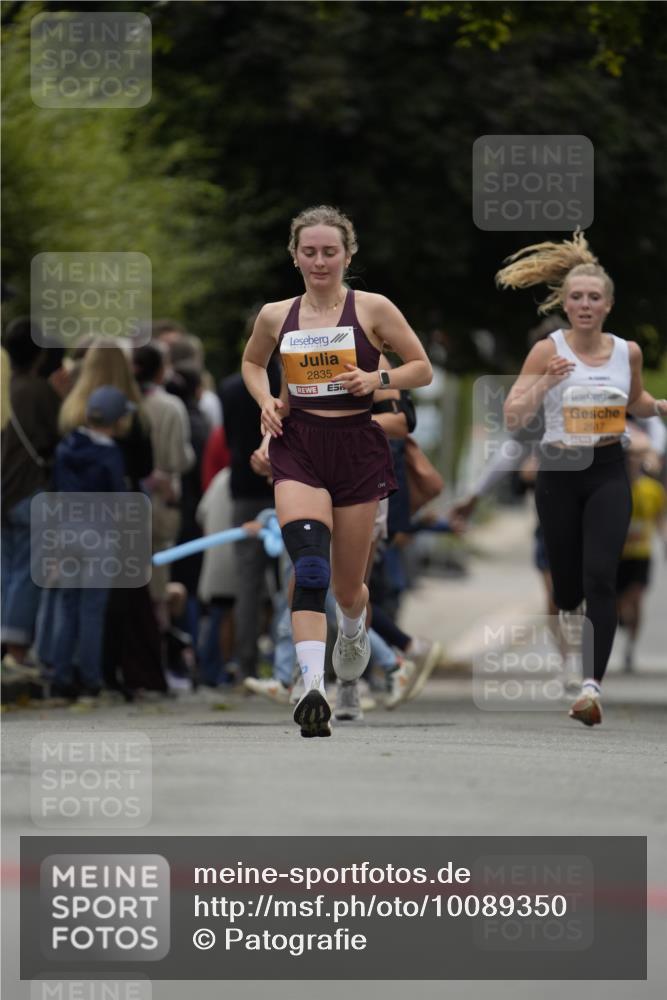 30.08.2026 - Blankeneser Heldenlauf Patografie http://msf.ph/oto/10089350 30.08.2026 11:51:16 Ziel 2158, 2159, 2504, 2799 meine-sportfotos.de