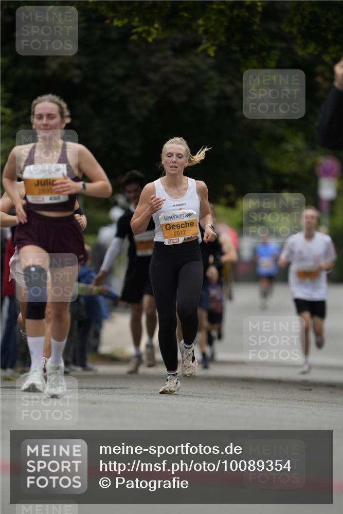 30.08.2026 - Blankeneser Heldenlauf Patografie http://msf.ph/oto/10089354 30.08.2026 11:51:18 Ziel 2158, 2159, 2504, 2799 meine-sportfotos.de