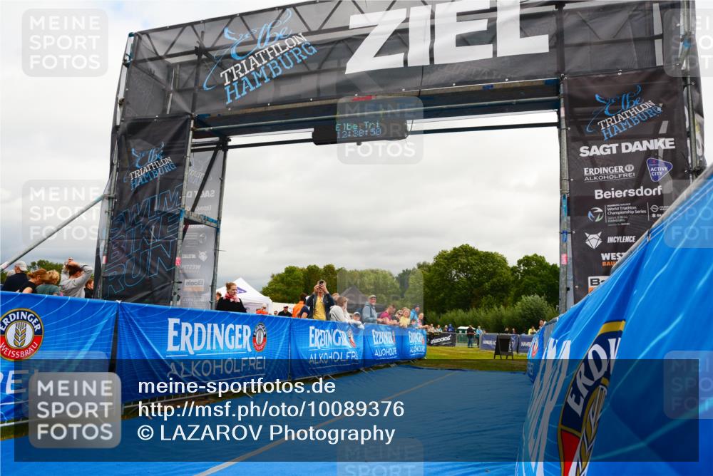 30.08.2026 - Elbe Triathlon Hamburg LAZAROV Photography http://msf.ph/oto/10089376 30.08.2026 12:38:51 Ziel 1724 meine-sportfotos.de
