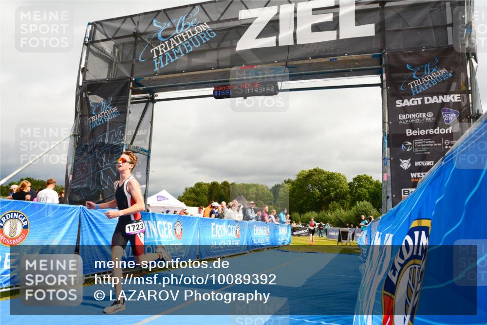 30.08.2026 - Elbe Triathlon Hamburg LAZAROV Photography http://msf.ph/oto/10089392 30.08.2026 12:39:59 Ziel 1677, 1723 meine-sportfotos.de