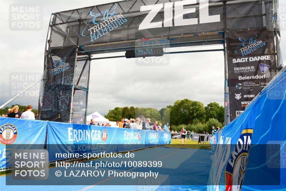 30.08.2026 - Elbe Triathlon Hamburg LAZAROV Photography http://msf.ph/oto/10089399 30.08.2026 12:40:00 Ziel 1677, 1723 meine-sportfotos.de