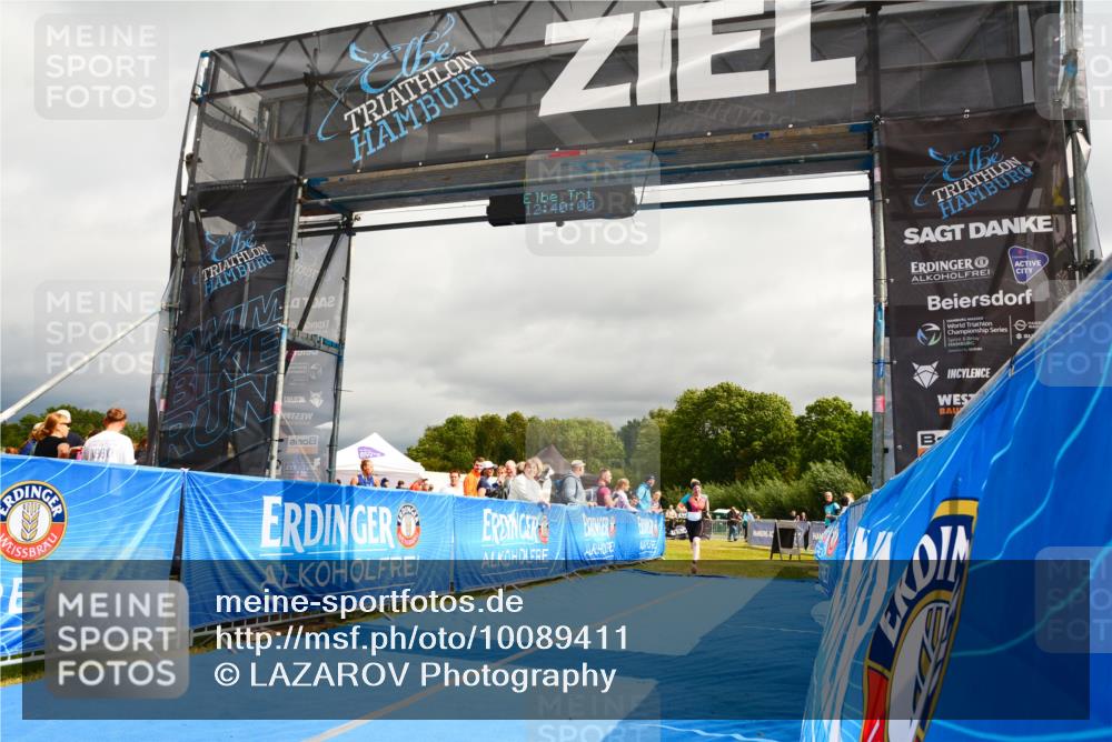 30.08.2026 - Elbe Triathlon Hamburg LAZAROV Photography http://msf.ph/oto/10089411 30.08.2026 12:40:01 Ziel 1677, 1723 meine-sportfotos.de