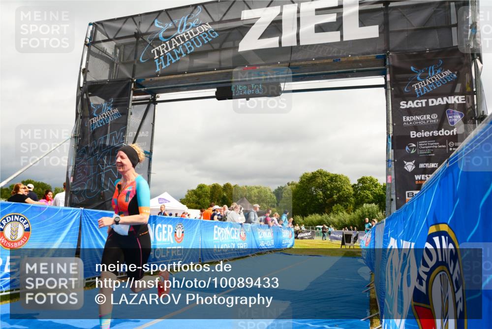 30.08.2026 - Elbe Triathlon Hamburg LAZAROV Photography http://msf.ph/oto/10089433 30.08.2026 12:40:04 Ziel 1677 meine-sportfotos.de