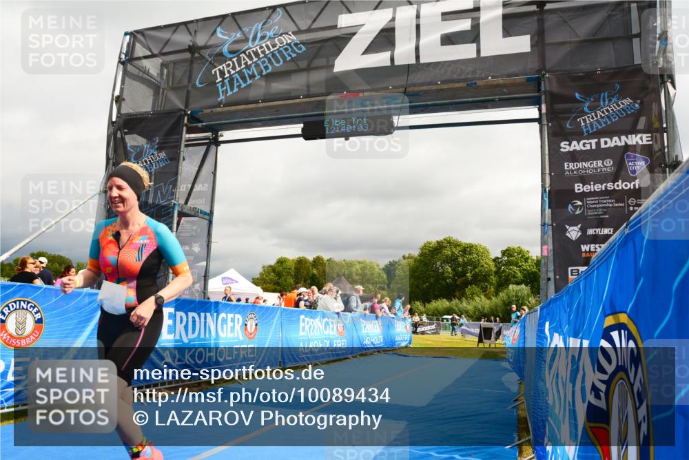 30.08.2026 - Elbe Triathlon Hamburg LAZAROV Photography http://msf.ph/oto/10089434 30.08.2026 12:40:04 Ziel 1677 meine-sportfotos.de