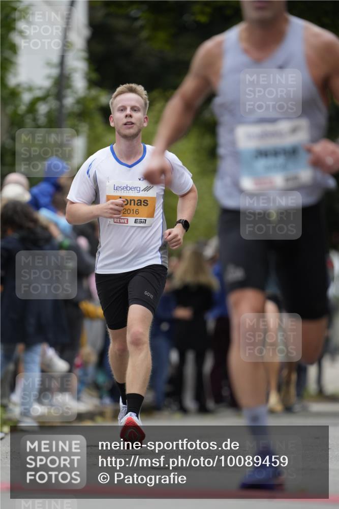 30.08.2026 - Blankeneser Heldenlauf Patografie http://msf.ph/oto/10089459 30.08.2026 11:52:40 Ziel 2016, 2911, 2944, 4456 meine-sportfotos.de