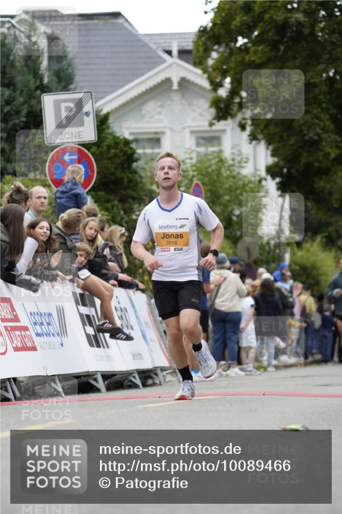 30.08.2026 - Blankeneser Heldenlauf Patografie http://msf.ph/oto/10089466 30.08.2026 11:52:43 Ziel 2016, 2911, 4456 meine-sportfotos.de