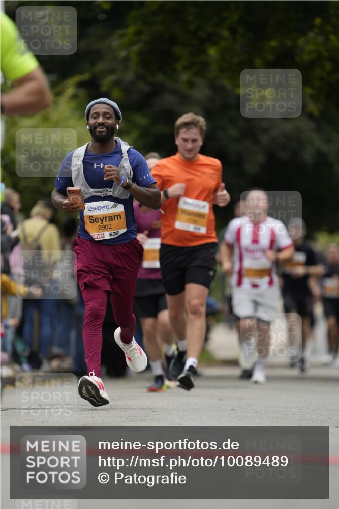 30.08.2026 - Blankeneser Heldenlauf Patografie http://msf.ph/oto/10089489 30.08.2026 11:52:57 Ziel 2533, 2635, 2902 meine-sportfotos.de