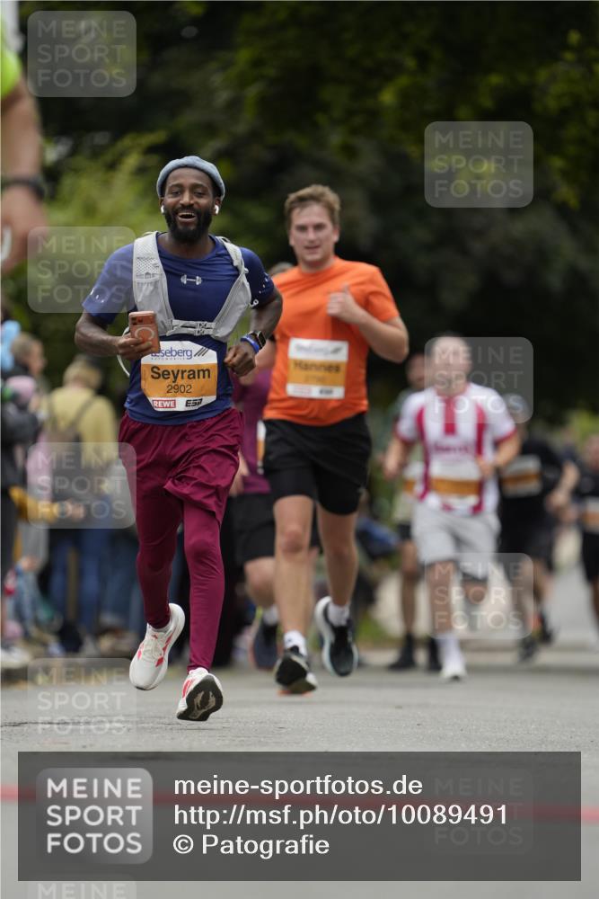 30.08.2026 - Blankeneser Heldenlauf Patografie http://msf.ph/oto/10089491 30.08.2026 11:52:57 Ziel 2533, 2635, 2902 meine-sportfotos.de