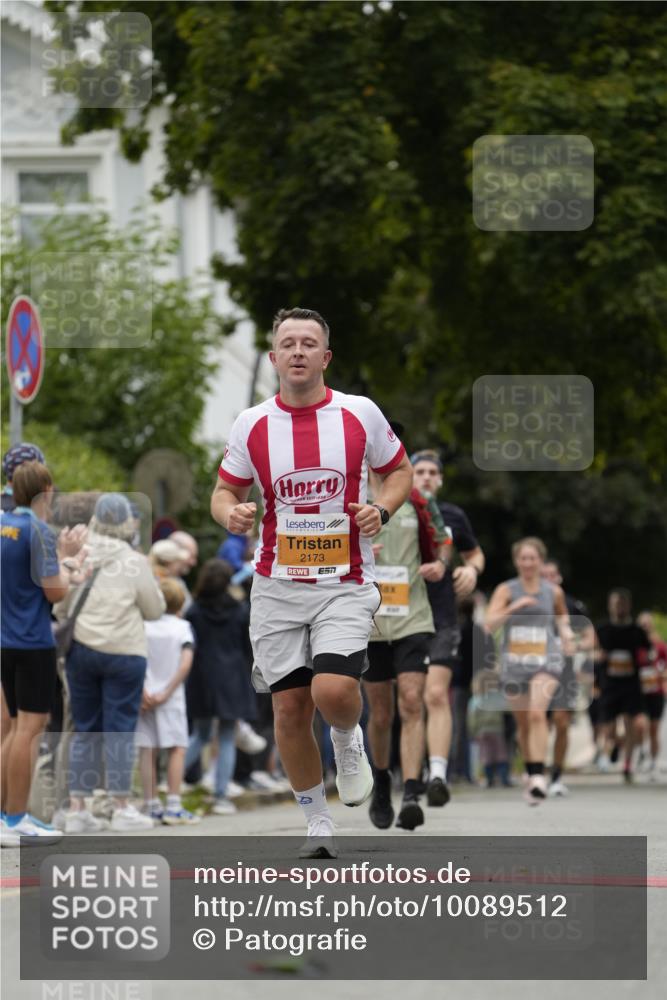 30.08.2026 - Blankeneser Heldenlauf Patografie http://msf.ph/oto/10089512 30.08.2026 11:53:07 Ziel 2173, 2186, 2244, 2433, 2699, 2790, 2902 meine-sportfotos.de