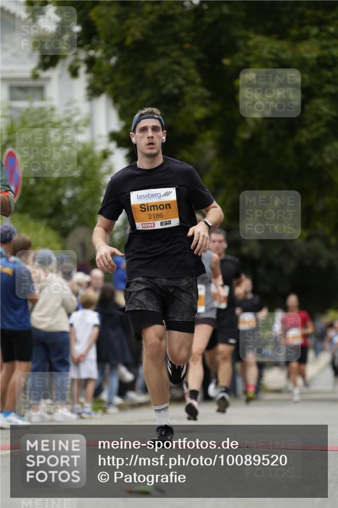 30.08.2026 - Blankeneser Heldenlauf Patografie http://msf.ph/oto/10089520 30.08.2026 11:53:12 Ziel 2004, 2173, 2186, 2244, 2404, 2433, 2699 meine-sportfotos.de