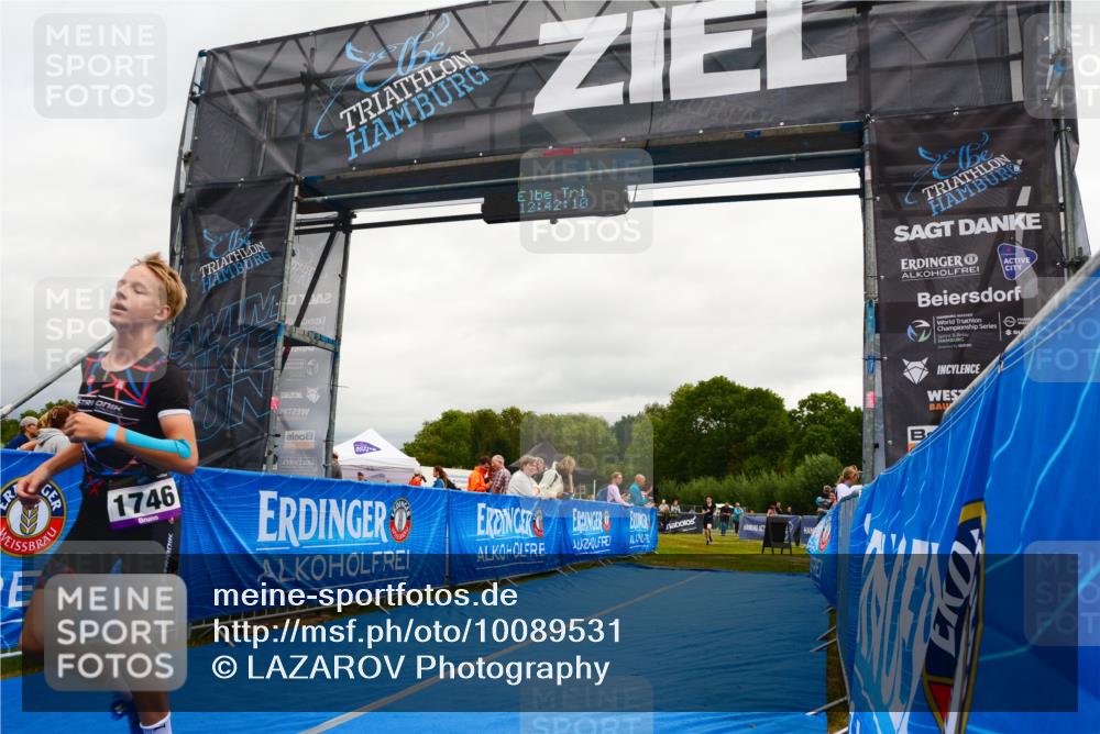 30.08.2026 - Elbe Triathlon Hamburg LAZAROV Photography http://msf.ph/oto/10089531 30.08.2026 12:42:11 Ziel 1727, 1746 meine-sportfotos.de