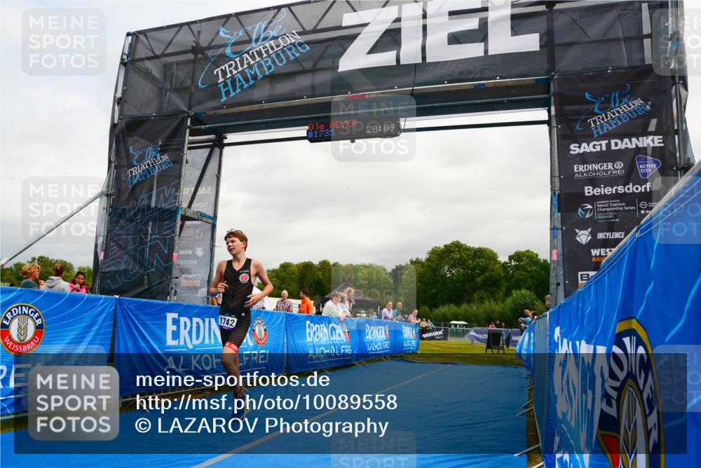 30.08.2026 - Elbe Triathlon Hamburg LAZAROV Photography http://msf.ph/oto/10089558 30.08.2026 12:43:49 Ziel 1742 meine-sportfotos.de