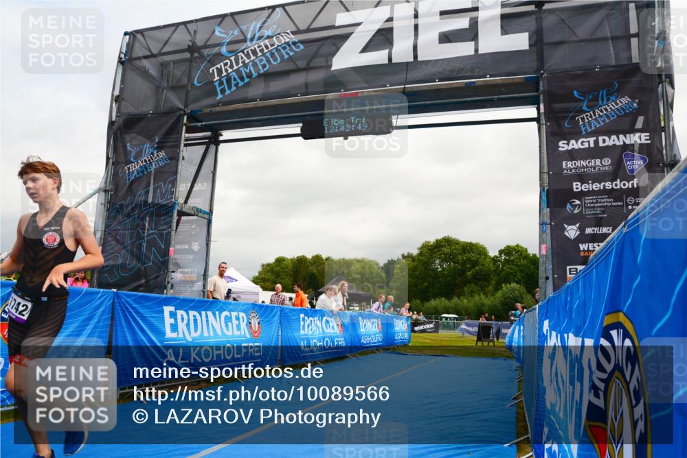30.08.2026 - Elbe Triathlon Hamburg LAZAROV Photography http://msf.ph/oto/10089566 30.08.2026 12:43:50 Ziel 1742 meine-sportfotos.de