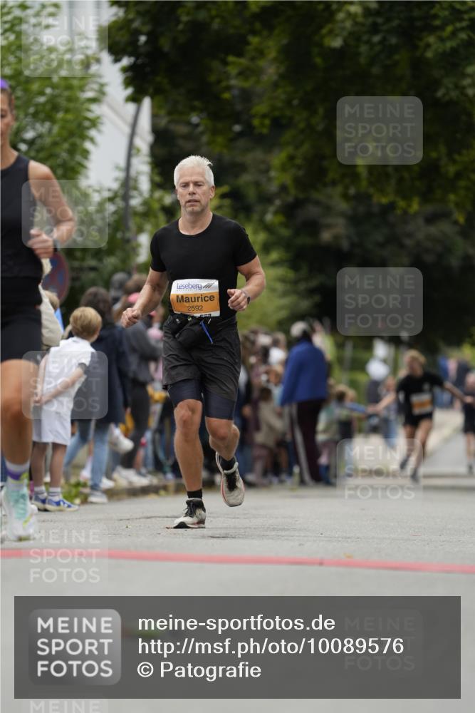 30.08.2026 - Blankeneser Heldenlauf Patografie http://msf.ph/oto/10089576 30.08.2026 11:53:37 Ziel 2137, 2592, 2669, 2851, 2862 meine-sportfotos.de