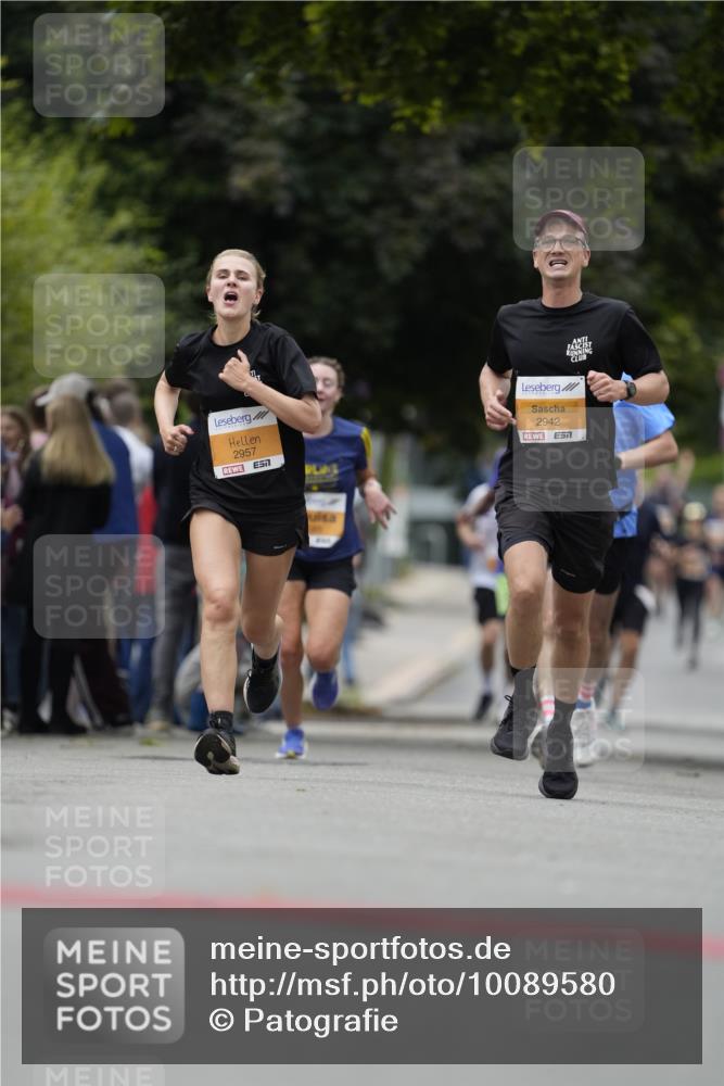 30.08.2026 - Blankeneser Heldenlauf Patografie http://msf.ph/oto/10089580 30.08.2026 11:53:45 Ziel 2592, 2862 meine-sportfotos.de
