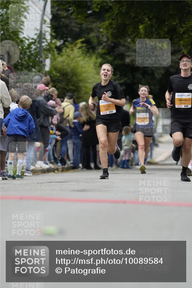 30.08.2026 - Blankeneser Heldenlauf Patografie http://msf.ph/oto/10089584 30.08.2026 11:53:47 Ziel 2592, 2942, 2957 meine-sportfotos.de