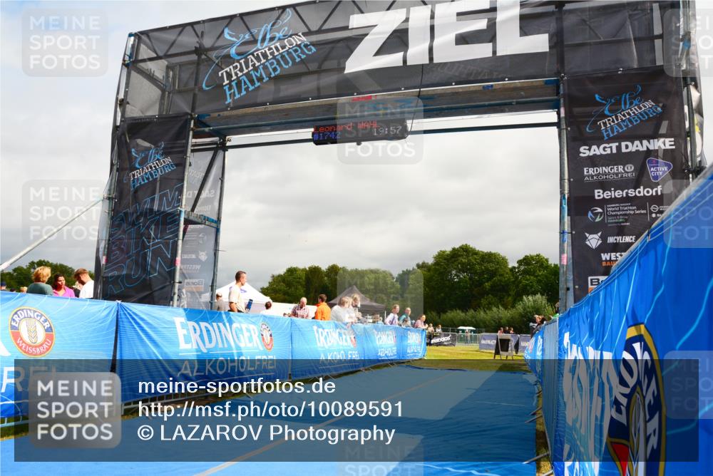30.08.2026 - Elbe Triathlon Hamburg LAZAROV Photography http://msf.ph/oto/10089591 30.08.2026 12:44:00 Ziel  meine-sportfotos.de