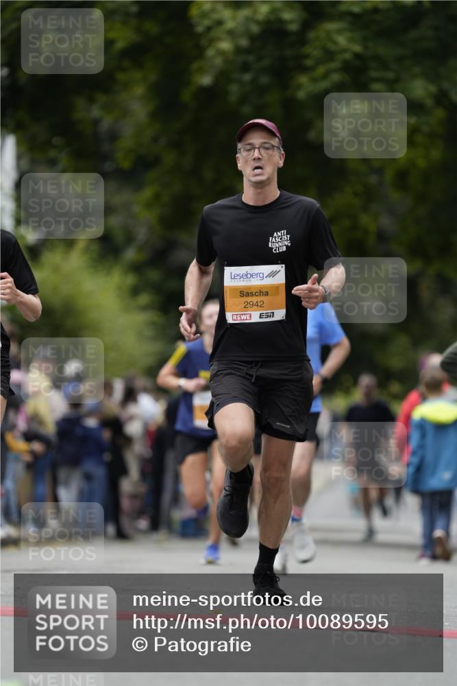 30.08.2026 - Blankeneser Heldenlauf Patografie http://msf.ph/oto/10089595 30.08.2026 11:53:50 Ziel 2303, 2942, 2957 meine-sportfotos.de