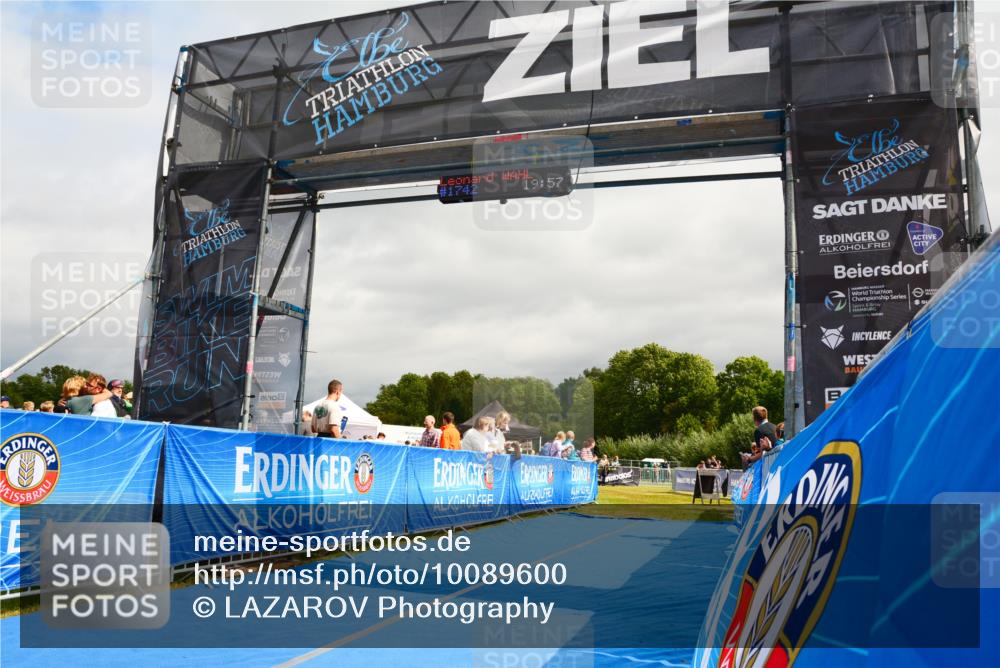 30.08.2026 - Elbe Triathlon Hamburg LAZAROV Photography http://msf.ph/oto/10089600 30.08.2026 12:44:05 Ziel 1747, 1765 meine-sportfotos.de
