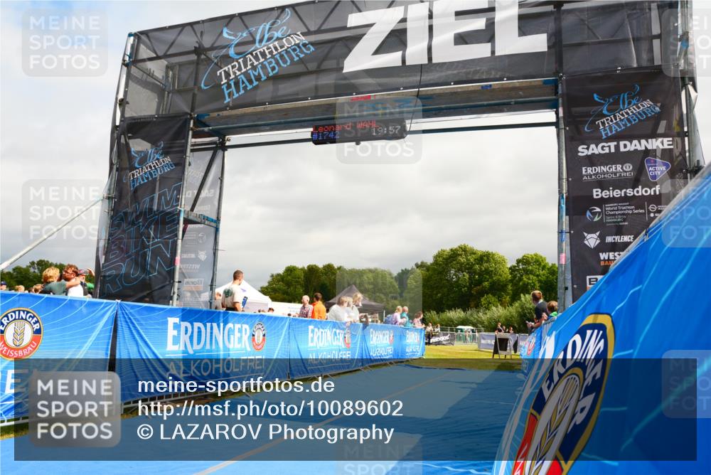 30.08.2026 - Elbe Triathlon Hamburg LAZAROV Photography http://msf.ph/oto/10089602 30.08.2026 12:44:06 Ziel 1747, 1765 meine-sportfotos.de