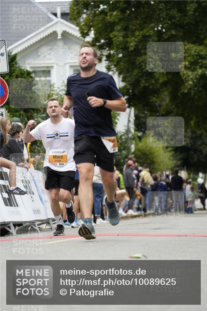 30.08.2026 - Blankeneser Heldenlauf Patografie http://msf.ph/oto/10089625 30.08.2026 11:54:04 Ziel 2247, 2324, 2468 meine-sportfotos.de